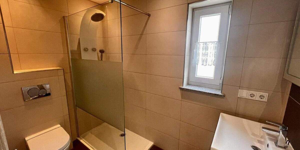 Einfamilienhaus Beckingen Düppenweiler - 9 Zimmer, 207 m&sup2;, 305.000&euro; | Angebot:25779493