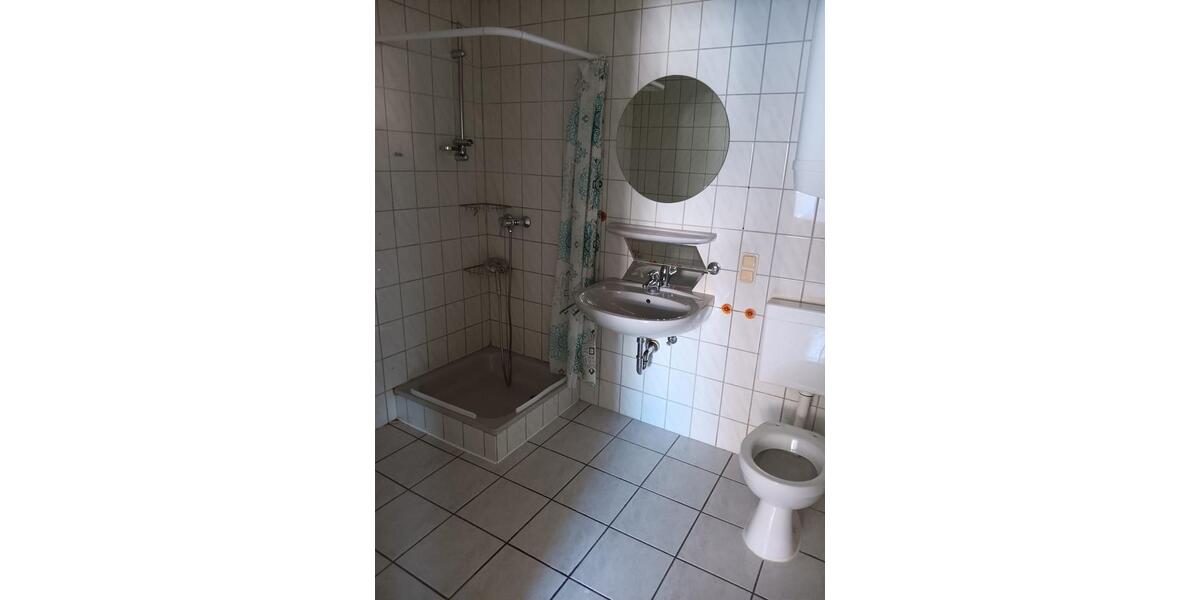 Dachgeschoßwohnung Schwalbach - 3 Zimmer, 55 m&sup2;, 640&euro; | Angebot:25771842
