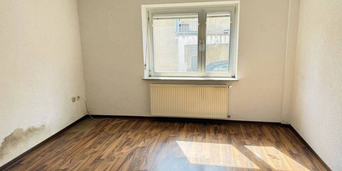 Reihenendhaus Dillingen / Diefflen Diefflen - 8 Zimmer, 100 m&sup2;, 99.000&euro; | Angebot:26289726