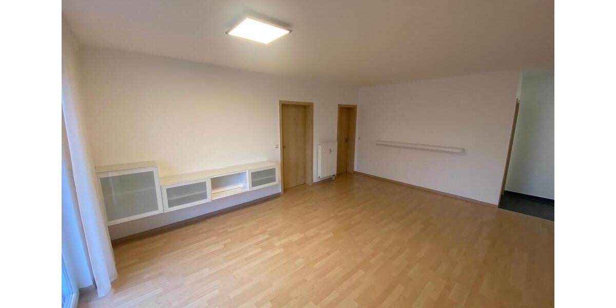 Etagenwohnung Wadgassen - 2 Zimmer, 70 m&sup2;, 890&euro; | Angebot:25945407