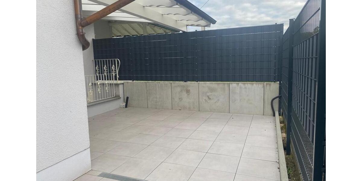 Etagenwohnung Saarbrücken West - 2 Zimmer, 80 m&sup2;, 700&euro; | Angebot:24430845