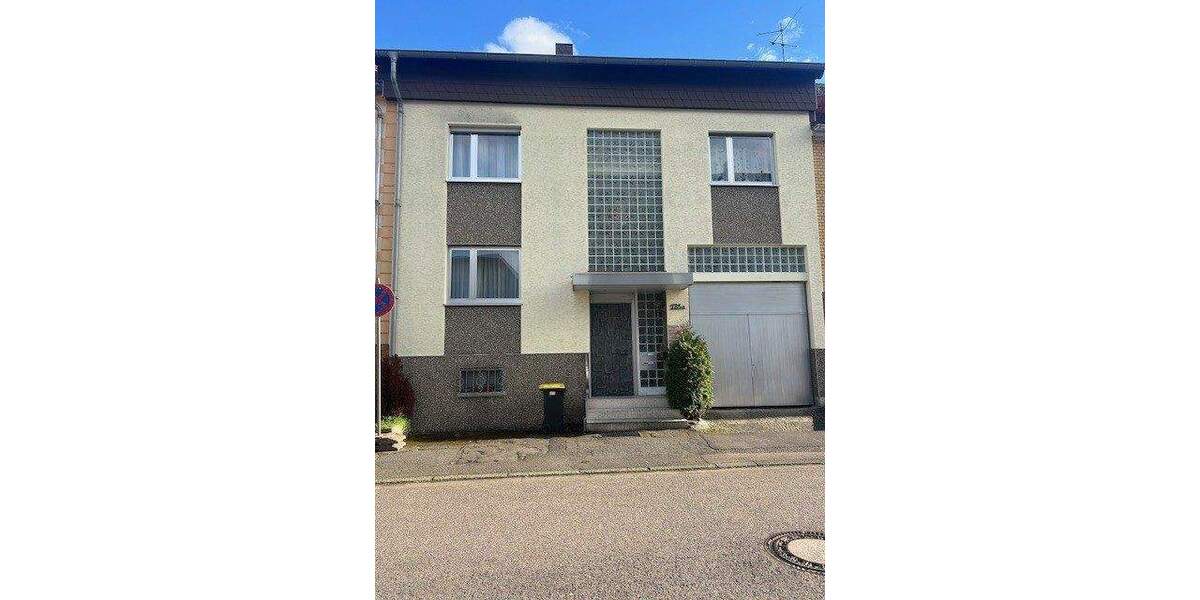 Reihenmittelhaus Völklingen Ludweiler - 7 Zimmer, 200 m&sup2;, 159.000&euro; | Angebot:25730787