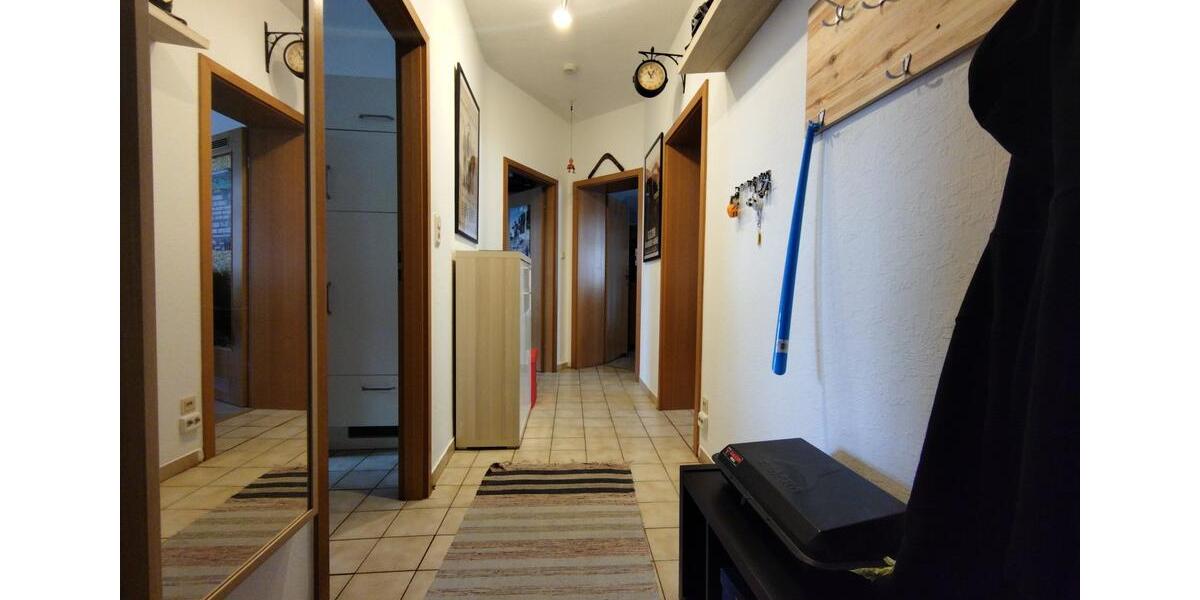 Etagenwohnung Saarbrücken Neue Bremm - 3 Zimmer, 95 m&sup2;, 850&euro; | Angebot:26536062