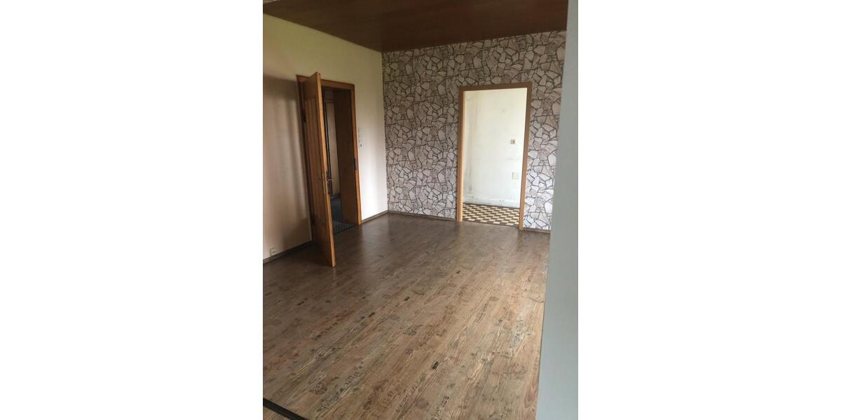 Erdgeschoßwohnung Quierschied - 2.5 Zimmer, 70 m&sup2;, 490&euro; | Angebot:24828391