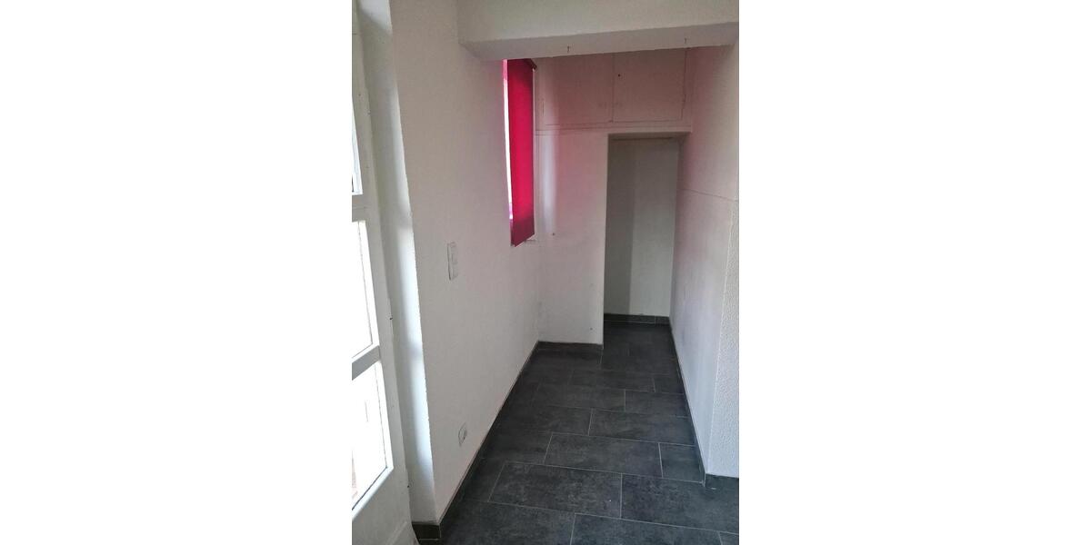 Etagenwohnung Völklingen - 3 Zimmer, 90 m&sup2;, 870&euro; | Angebot:25856538