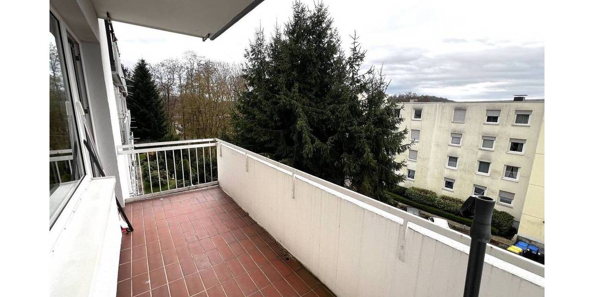 Etagenwohnung Saarbrücken St Johann - 2 Zimmer, 75 m&sup2;, 700&euro; | Angebot:25959145