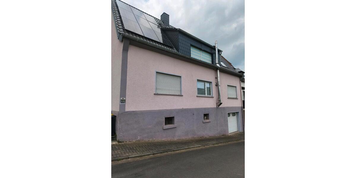 Reihenhaus Sankt Wendel - 7 Zimmer, 200 m&sup2;, 160.000&euro; | Angebot:24236125