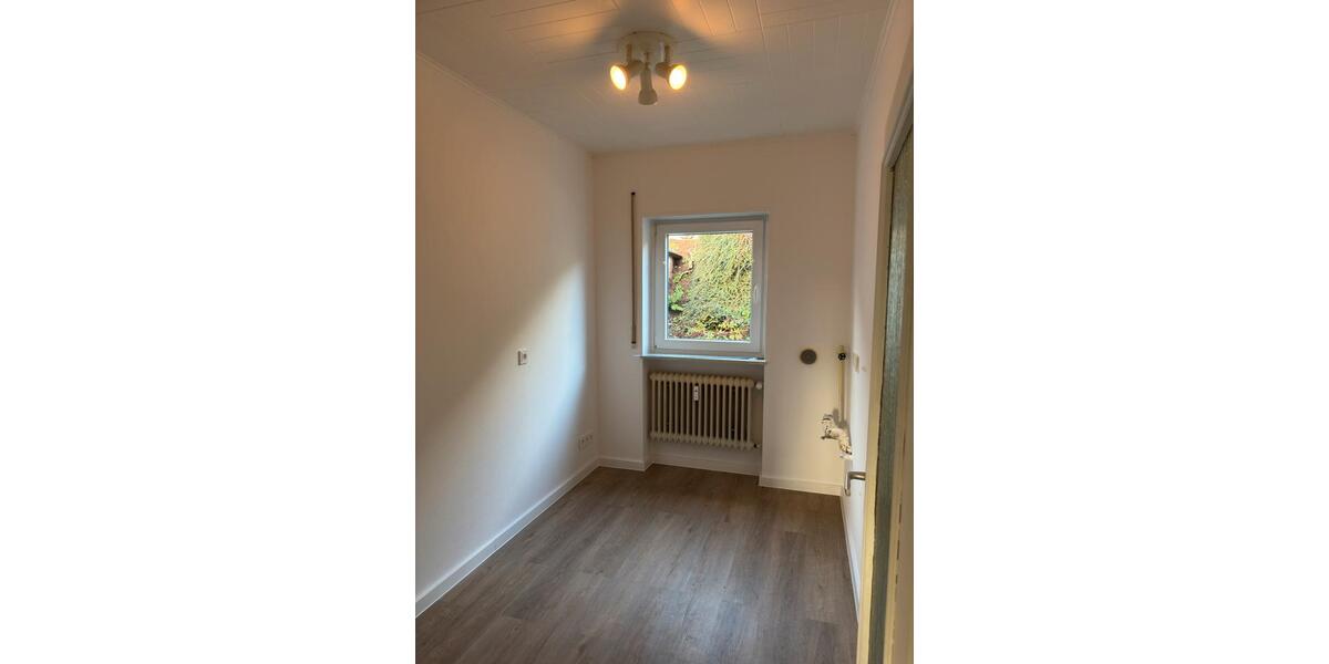 Erdgeschoßwohnung Eppelborn - 3.5 Zimmer, 109 m&sup2;, 950&euro; | Angebot:25824645