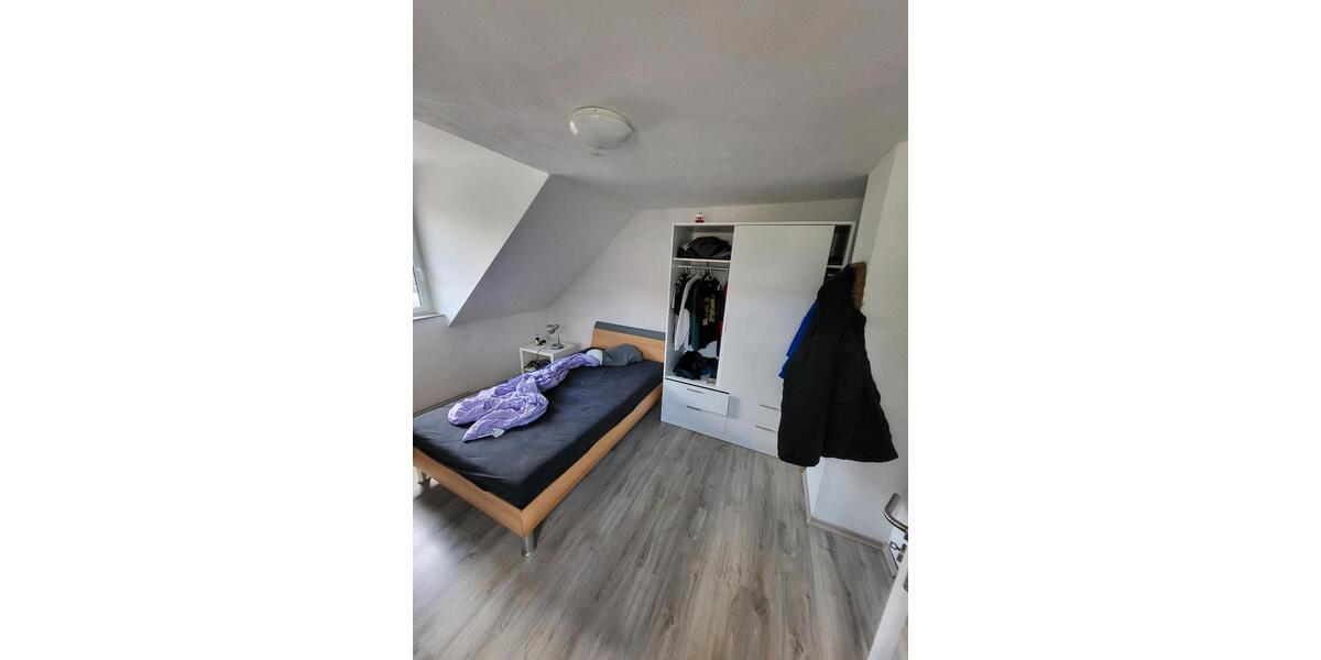 Dachgeschoßwohnung Sulzbach (Saar) - 1 Zimmer, 40 m&sup2;, 600&euro; | Angebot:25720758