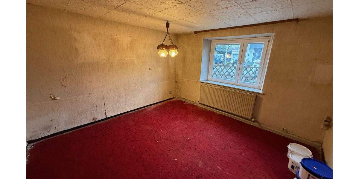 Einfamilienhaus Quierschied Göttelborn - 7 Zimmer, 123 m&sup2;, 99.000&euro; | Angebot:25695588