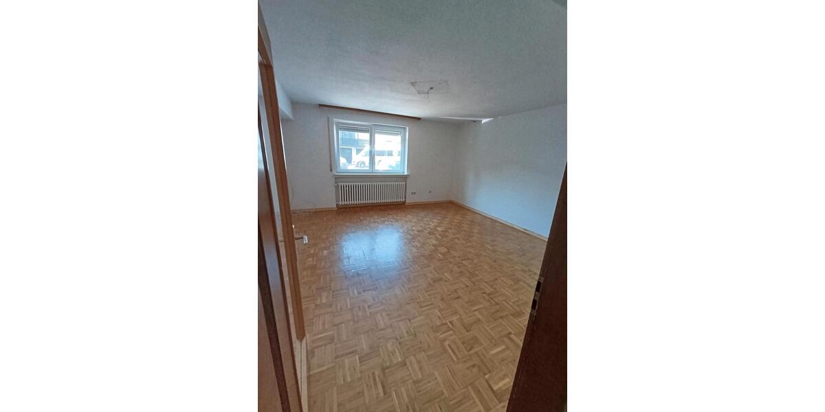 Erdgeschoßwohnung Überherrn - 4 Zimmer, 100 m&sup2;, 750&euro; | Angebot:25420798