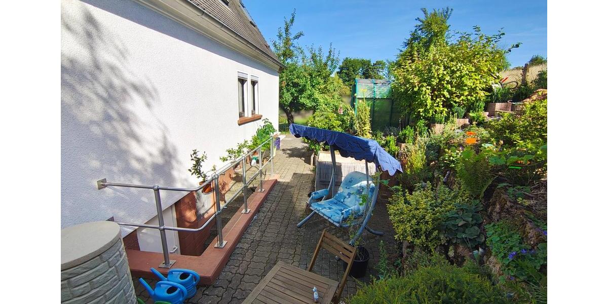 Einfamilienhaus Eppelborn - 4 Zimmer, 105 m&sup2;, 190.000&euro; | Angebot:25790400