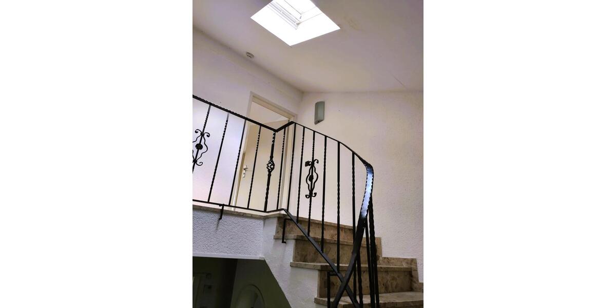 Einfamilienhaus Saarbrücken Dudweiler - 7 Zimmer, 195 m&sup2;, 430.000&euro; | Angebot:26498374