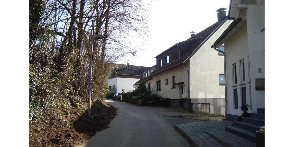 Etagenwohnung Saarbrücken Neue Bremm - 5 Zimmer, 78 m&sup2;, 750&euro; | Angebot:25351750