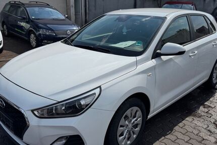 Hyundai i30 48.666 km 9.850 &euro; Saarlouis 66740