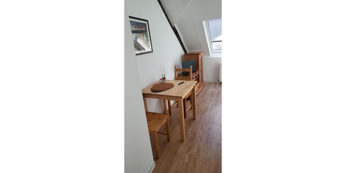 Dachgeschoßwohnung Sankt Ingbert - 1 Zimmer, 27 m&sup2;, 320&euro; | Angebot:26705235