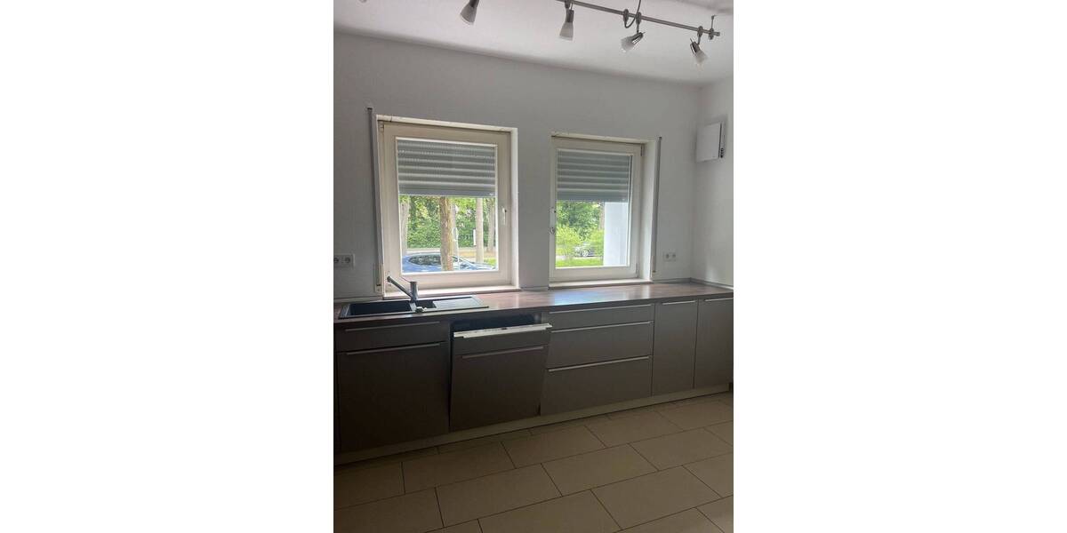 Etagenwohnung Saarlouis - 5 Zimmer, 152 m&sup2;, 1.100&euro; | Angebot:26672299