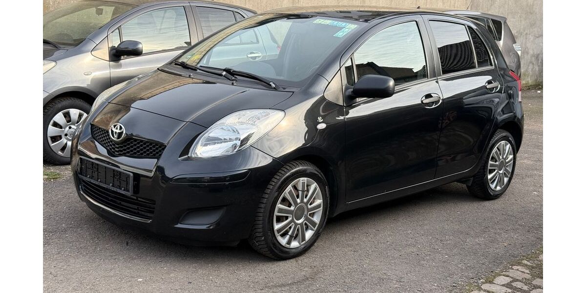 Toyota Yaris 171.700 km 3.900 &euro; Saarbrücken - Burbach 66115
