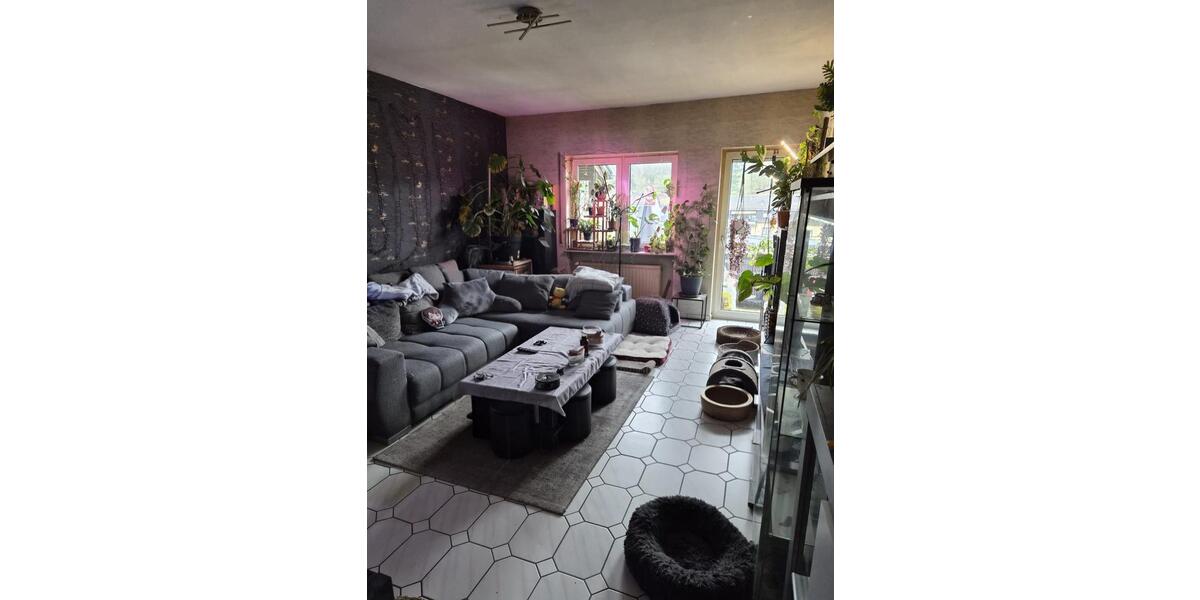 Dachgeschoßwohnung Völklingen - 3 Zimmer, 72 m&sup2;, 500&euro; | Angebot:24704339