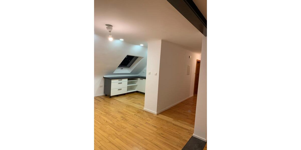 Dachgeschoßwohnung Lebach - 2 Zimmer, 63 m&sup2;, 550&euro; | Angebot:26612822