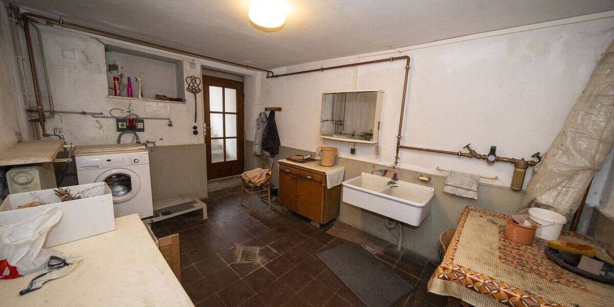 Mehrfamilienhaus, Wohnhaus Püttlingen - 275.000&euro; | Angebot:25737021