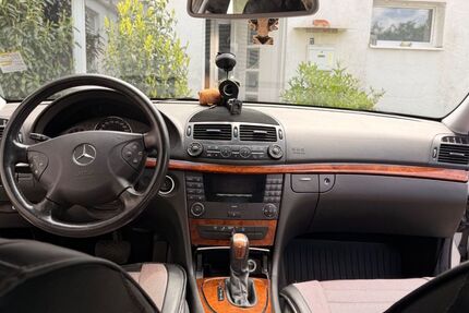 Mercedes-Benz E 200 198.000 km 4.500 &euro; Ottweiler 66564