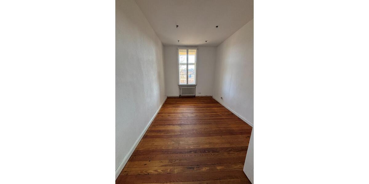 Etagenwohnung Neunkirchen - 5 Zimmer, 132 m&sup2;, 1.100&euro; | Angebot:25476139