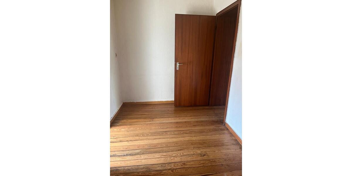 Einfamilienhaus Völklingen - 17 Zimmer, 320 m&sup2;, 365.000&euro; | Angebot:25655087