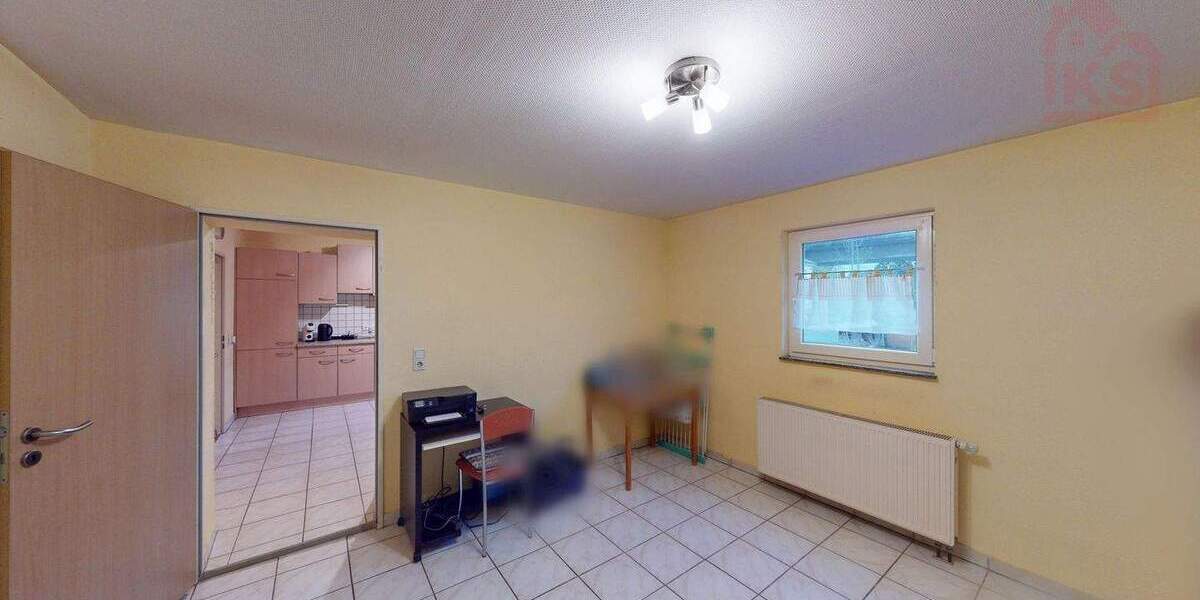 Etagenwohnung Völklingen / Wehrden (Saar) Wehrden - 4 Zimmer, 94 m&sup2;, 96.000&euro; | Angebot:25772466