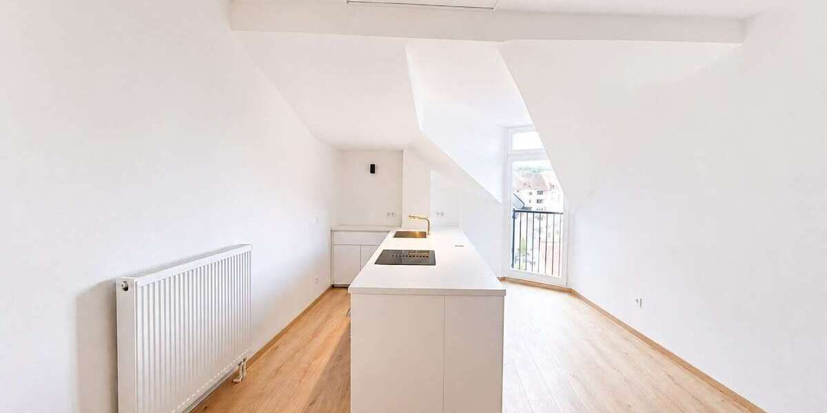 Etagenwohnung Saarbrücken Eschberg - 3 Zimmer, 105 m&sup2;, 1.150&euro; | Angebot:27308915