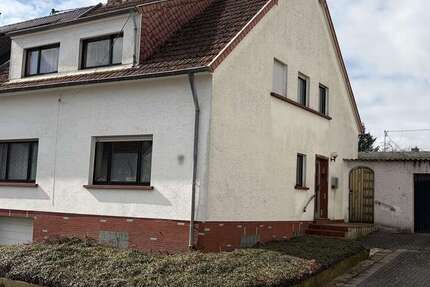 Haus Wallerfangen - 6 Zimmer, 140 m&sup2;, 160.000&euro; | Angebot:25809489