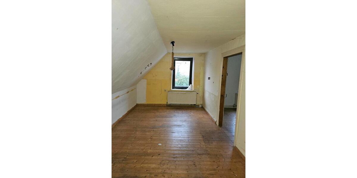 Einfamilienhaus Sankt Wendel - 9 Zimmer, 223 m&sup2;, 160.000&euro; | Angebot:23163782