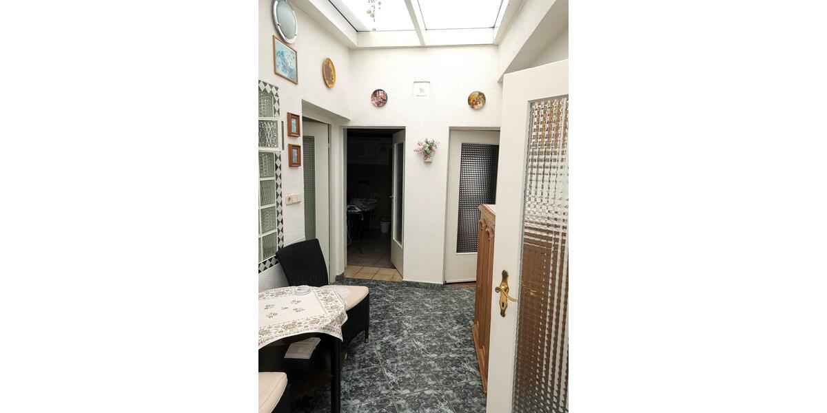 Reihenhaus Schwalbach - 7 Zimmer, 180 m&sup2;, 275.000&euro; | Angebot:27641904