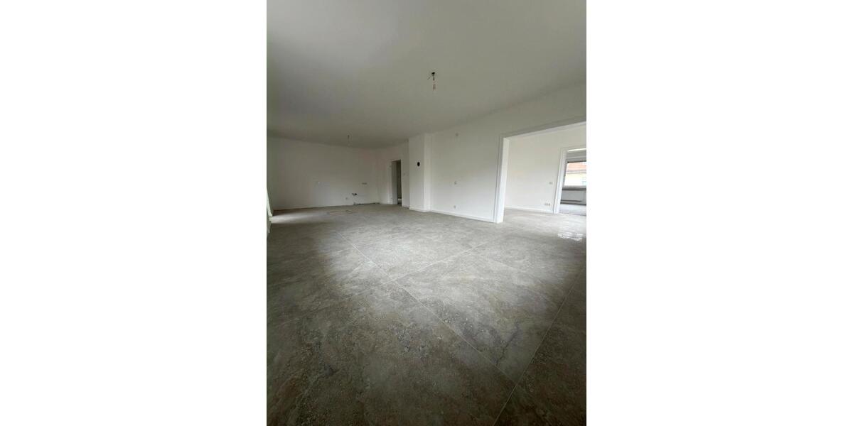 Etagenwohnung Neunkirchen - 4 Zimmer, 137 m&sup2;, 1.150&euro; | Angebot:25445281