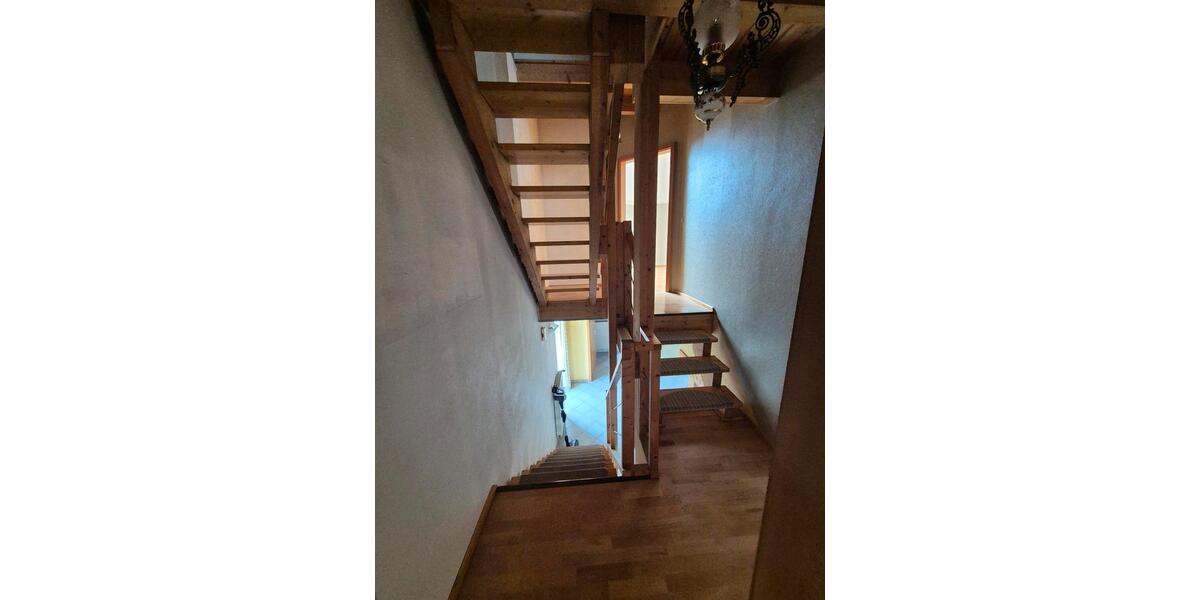 Etagenwohnung Homburg - 4 Zimmer, 85 m&sup2;, 750&euro; | Angebot:25936877