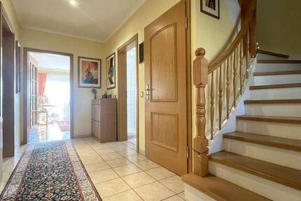 Haus Neunkirchen Innenstadt - 6 Zimmer, 210 m&sup2;, 395.000&euro; | Angebot:25755189