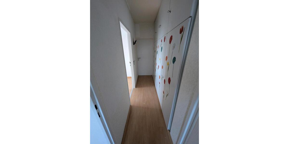 Etagenwohnung Saarbrücken Eschberg - 5 Zimmer, 132 m&sup2;, 1.185&euro; | Angebot:26398758