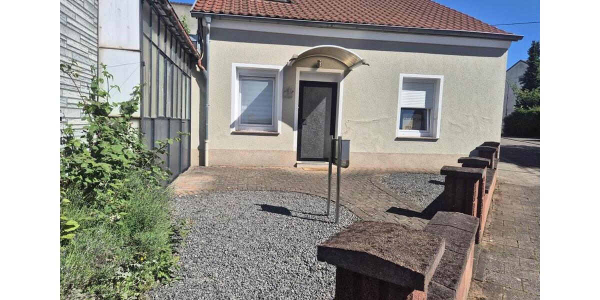 Einfamilienhaus Saarlouis - 5 Zimmer, 80 m&sup2;, 170.000&euro; | Angebot:26705672