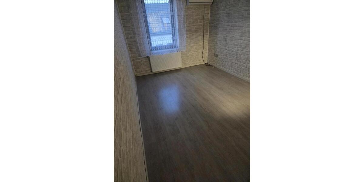 Etagenwohnung Überherrn - 4 Zimmer, 87 m&sup2;, 1.150&euro; | Angebot:25445286