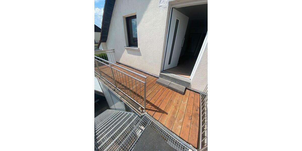 Dachgeschoßwohnung Saarlouis - 3 Zimmer, 81 m&sup2;, 820&euro; | Angebot:25712634