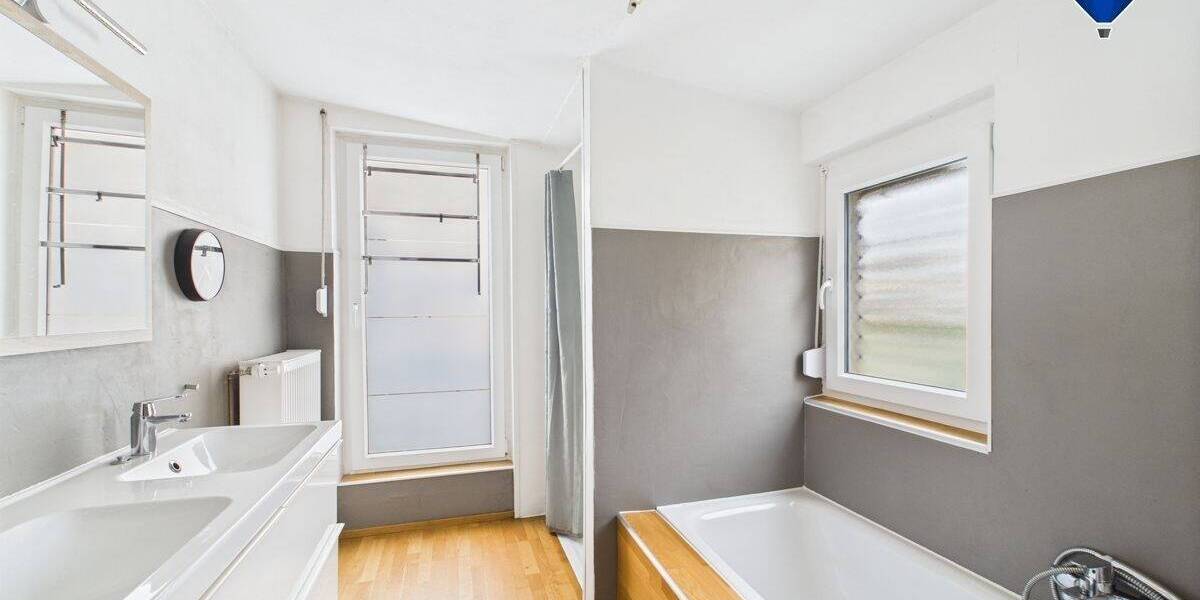 Reihenmittelhaus Dillingen - 7 Zimmer, 230 m&sup2;, 279.000&euro; | Angebot:25673957