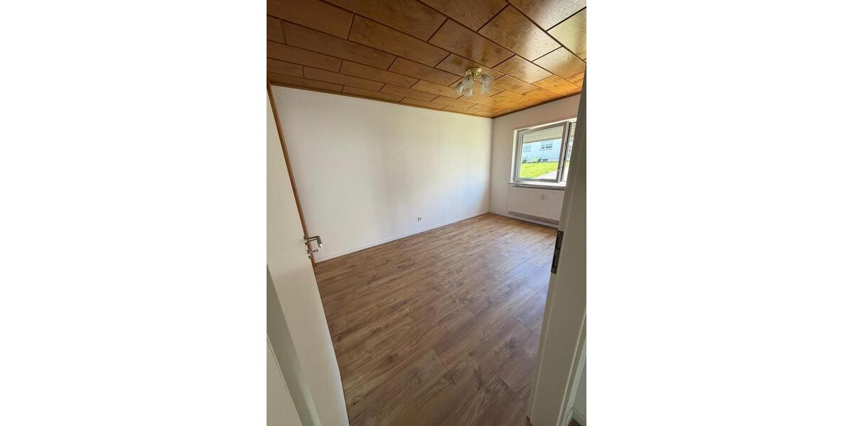 Erdgeschoßwohnung Ottweiler - 3 Zimmer, 80 m&sup2;, 700&euro; | Angebot:26697487