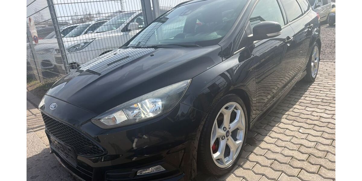 Ford Focus 193.000 km 6.900 &euro; Saarlouis 66740