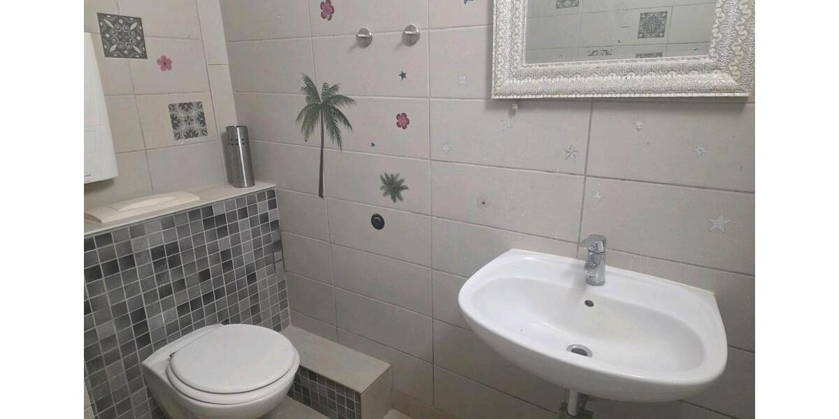 Dachgeschoßwohnung Saarbrücken West - 4 Zimmer, 105 m&sup2;, 800&euro; | Angebot:25869330