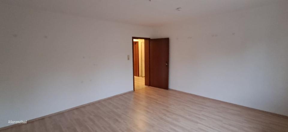 Etagenwohnung Saarbrücken West - 3 Zimmer, 86 m&sup2;, 700&euro; | Angebot:22592053
