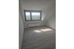 Dachgeschoßwohnung Saarbrücken West - 4 Zimmer, 105 m&sup2;, 700&euro; | Angebot:26681399