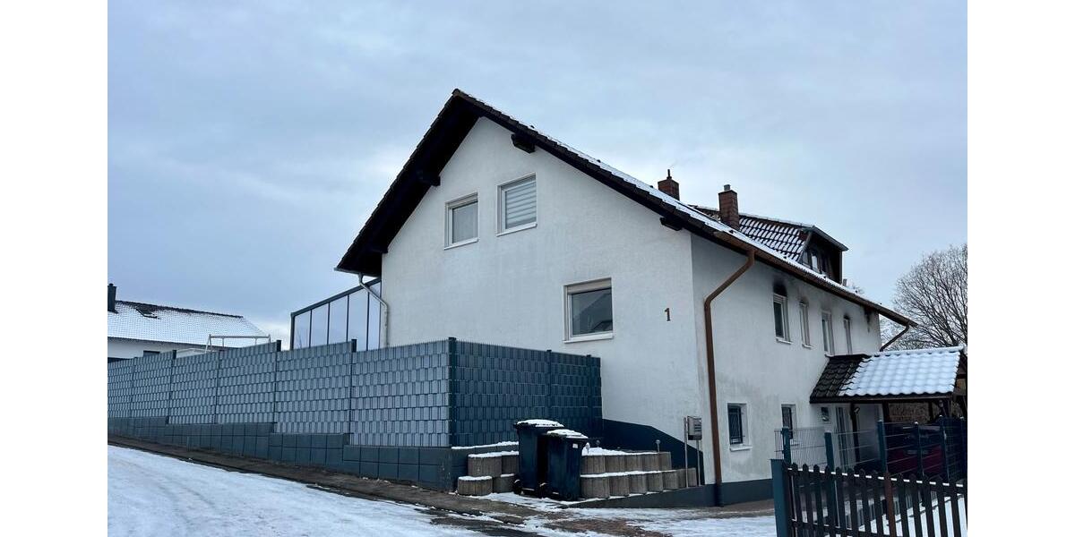 Einfamilienhaus Waldmohr - 7 Zimmer, 360 m&sup2;, 500.000&euro; | Angebot:25299406