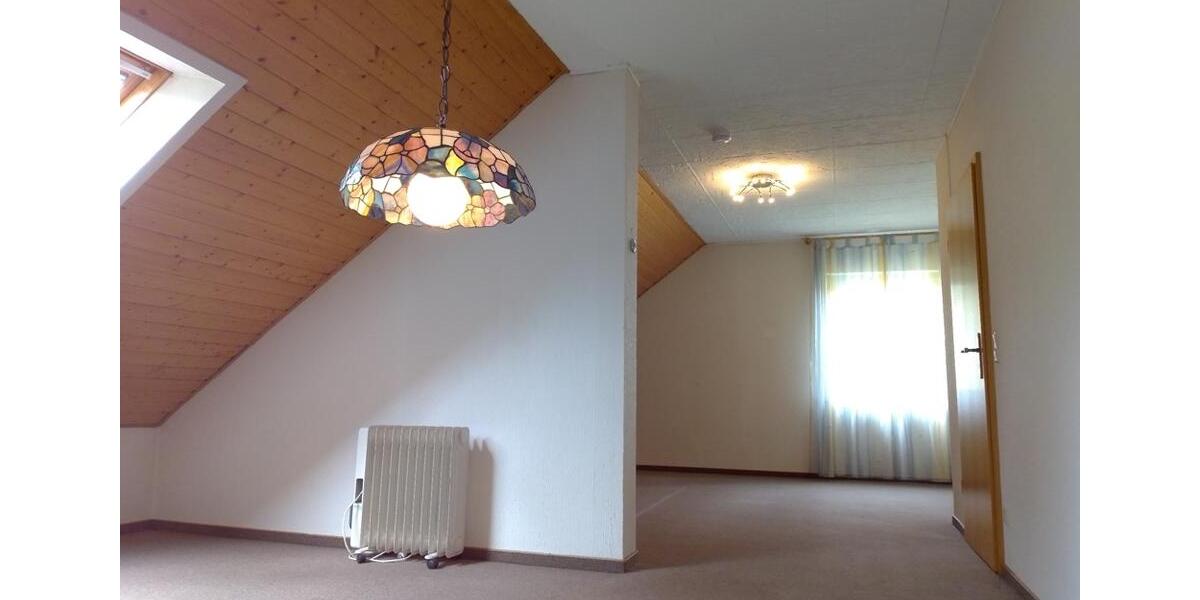 Etagenwohnung Dillingen (Saar) - 7 Zimmer, 135 m&sup2;, 980&euro; | Angebot:25973501