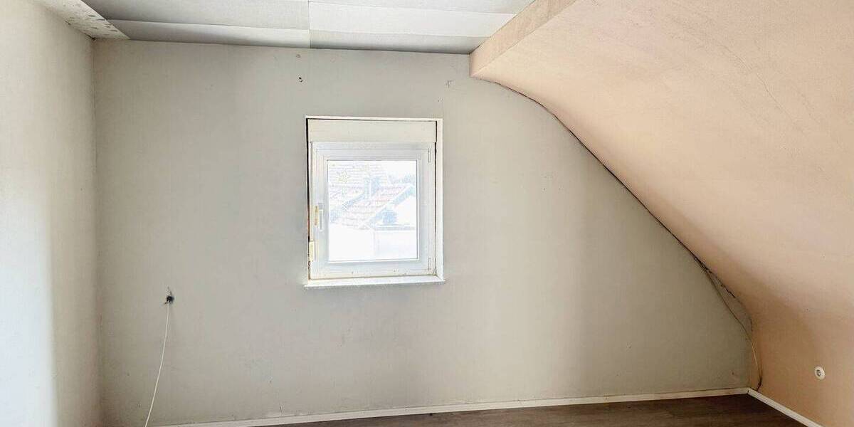 Reihenendhaus Dillingen / Diefflen Diefflen - 8 Zimmer, 100 m&sup2;, 99.000&euro; | Angebot:26289726
