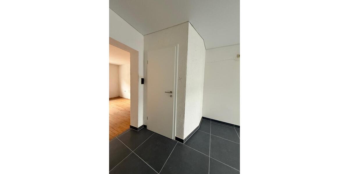 Erdgeschoßwohnung Völklingen - 3 Zimmer, 100 m&sup2;, 1.000&euro; | Angebot:25539811